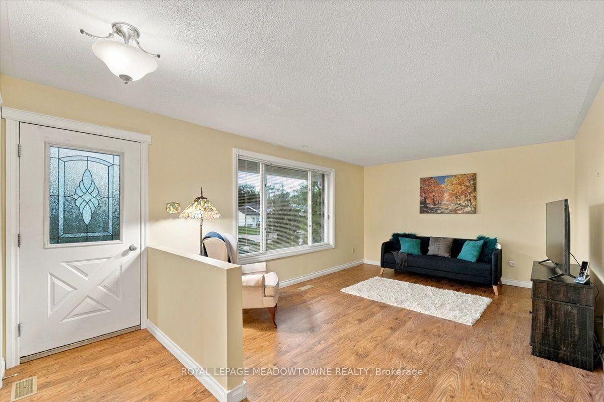 Photo 5 of 137 Orchard Drive, Blue Mountains — HOMEH