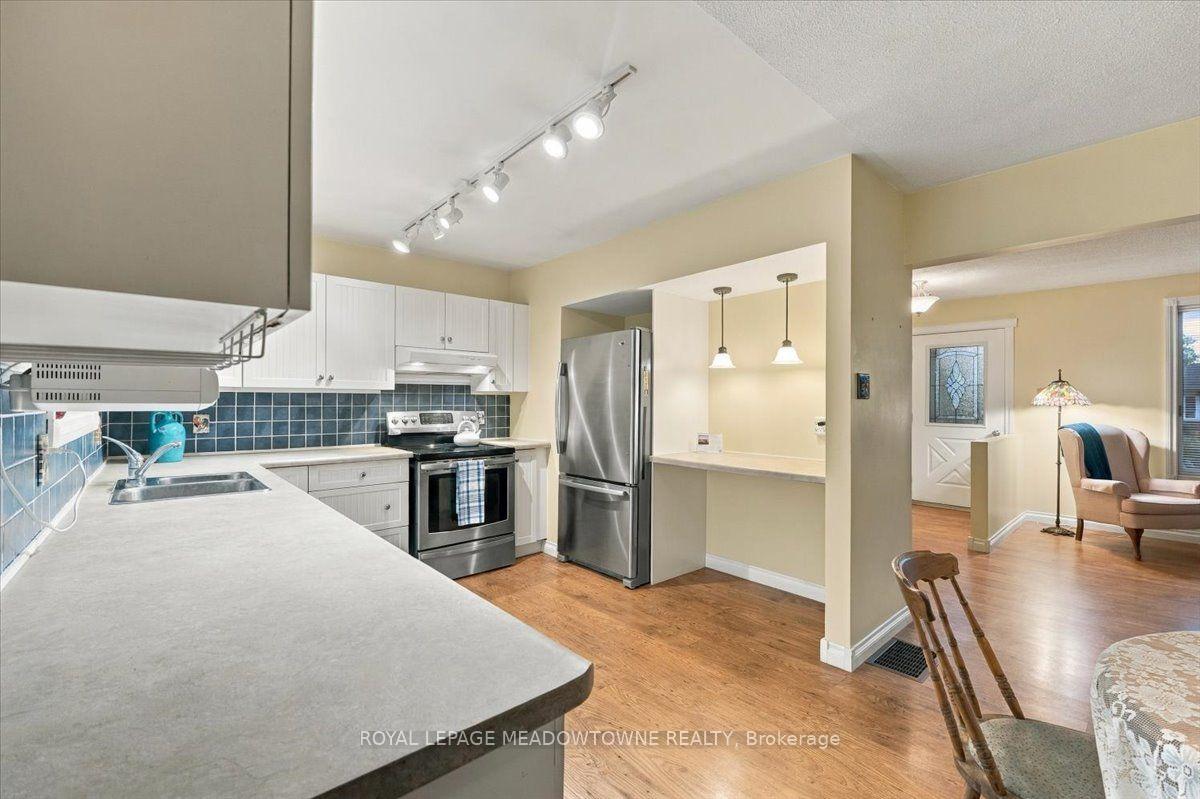 Photo 16 of 137 Orchard Drive, Blue Mountains — HOMEH