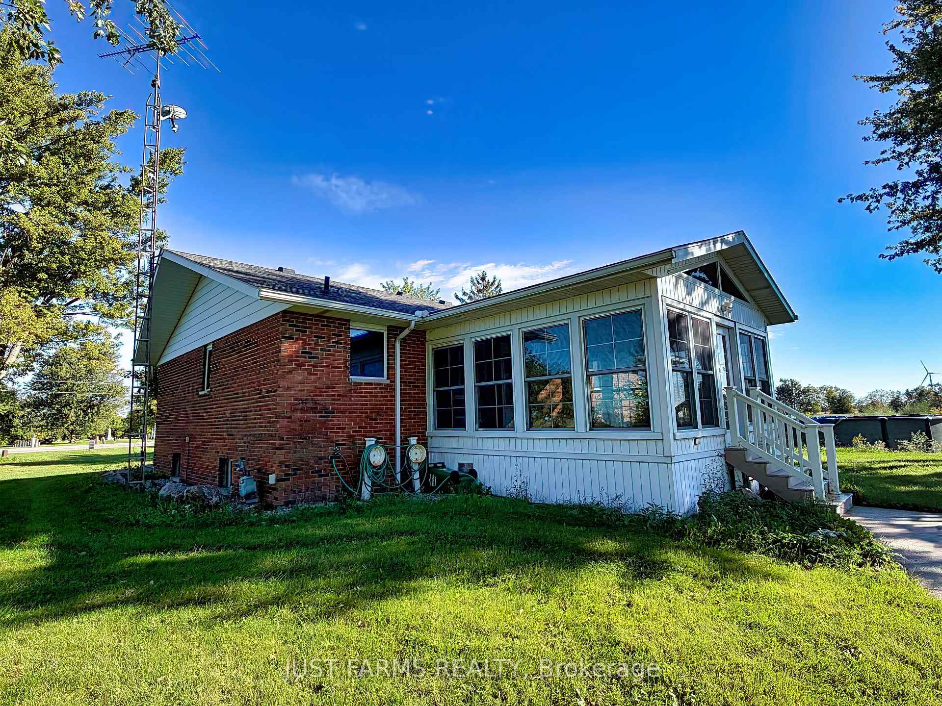Photo 15 of 21225 County 46 Road, Lakeshore — HOMEH