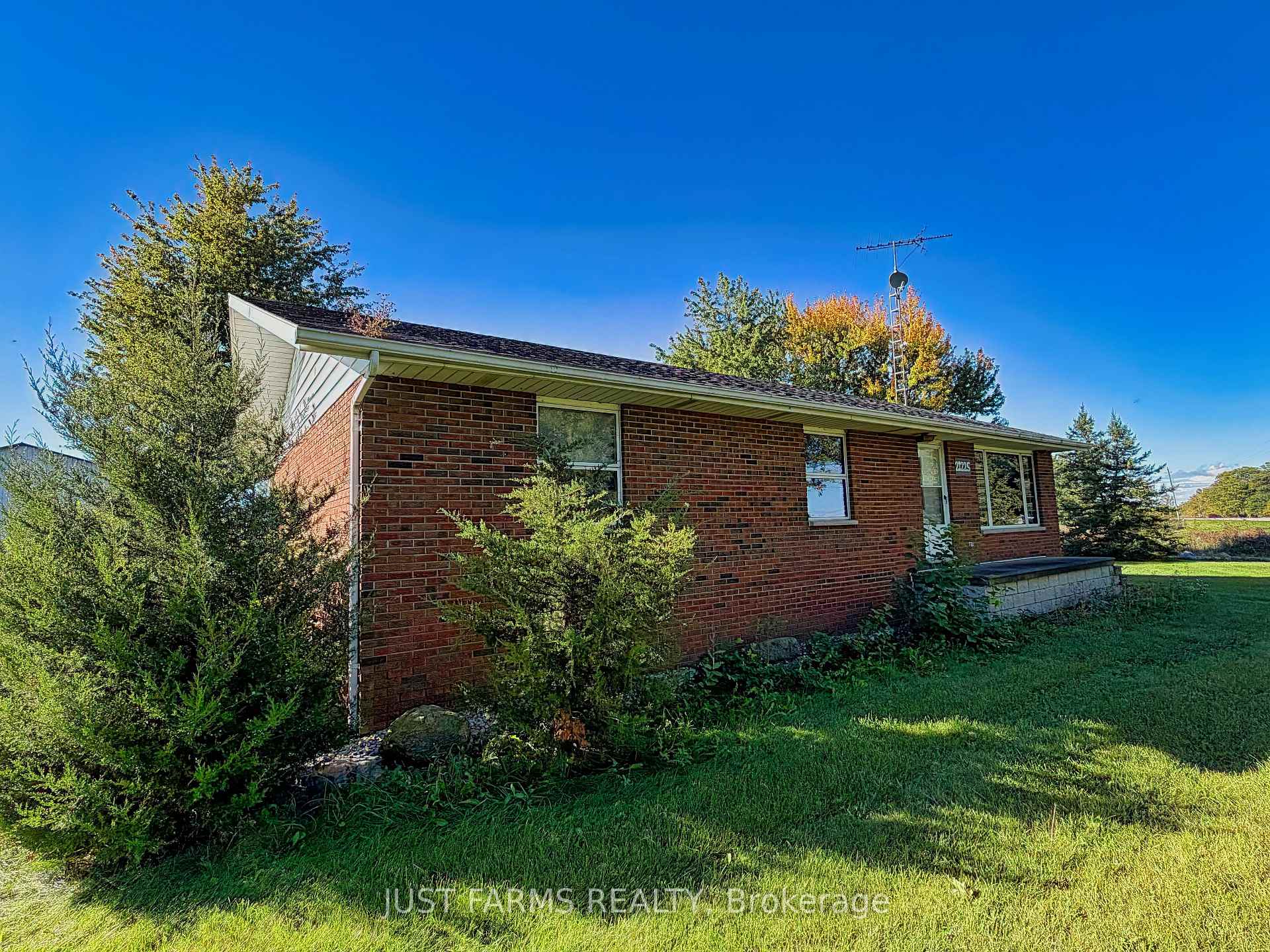 Photo 16 of 21225 County 46 Road, Lakeshore — HOMEH