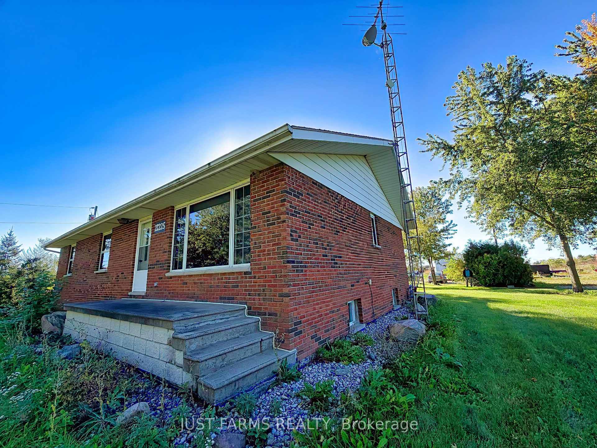 Photo 17 of 21225 County 46 Road, Lakeshore — HOMEH