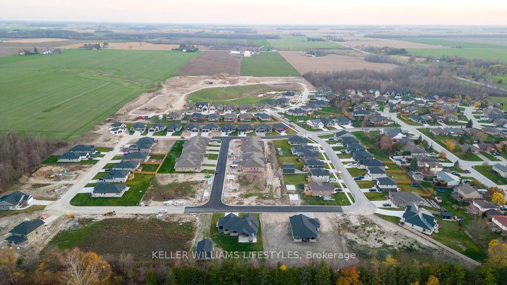 Photo 43 of 108 Leneve Street, Lambton Shores, Forest — HOMEH