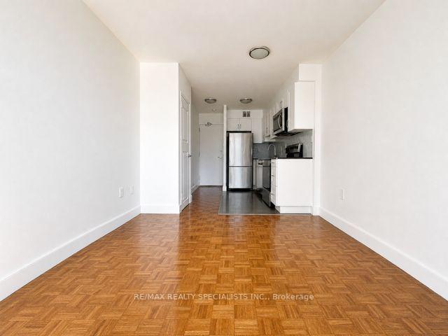 Photo 2 of Unit 404, 80 Wellesley Street E, Toronto, Church-Yonge Corridor — HOMEH
