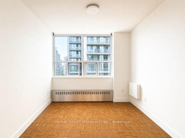 Photo 3 of Unit 404, 80 Wellesley Street E, Toronto, Church-Yonge Corridor — HOMEH