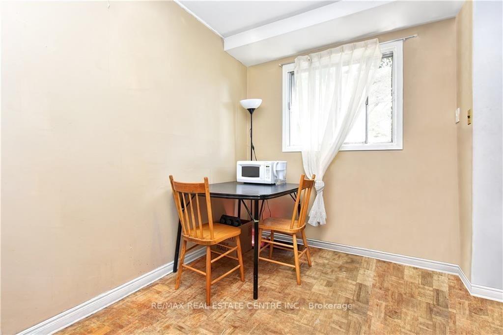 Photo 9 of 960 Meadowlands Drive, Ottawa, Carleton Heights — HOMEH