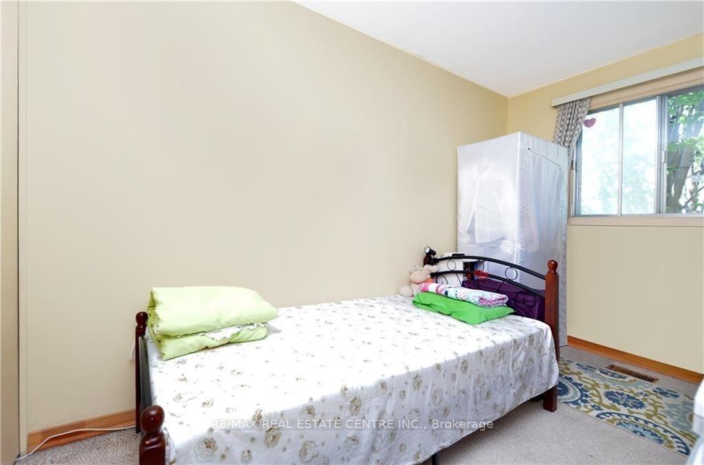 Photo 12 of 960 Meadowlands Drive, Ottawa, Carleton Heights — HOMEH