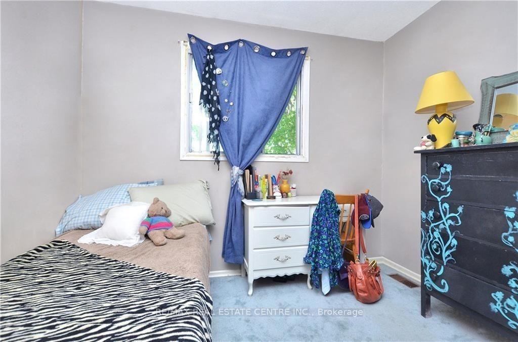Photo 13 of 960 Meadowlands Drive, Ottawa, Carleton Heights — HOMEH