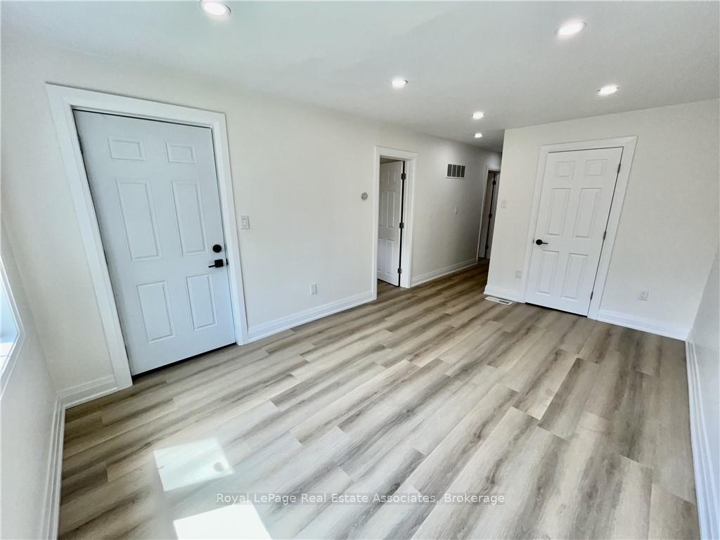 Photo 5 of Unit Upper, 289 Fairfield Avenue, Hamilton, Homeside — HOMEH