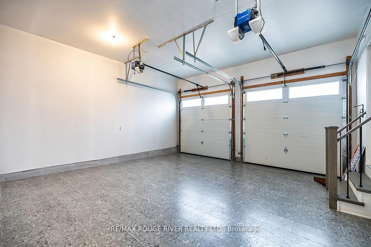 Photo 16 of 10 Moses Crescent, Clarington, Bowmanville — HOMEH