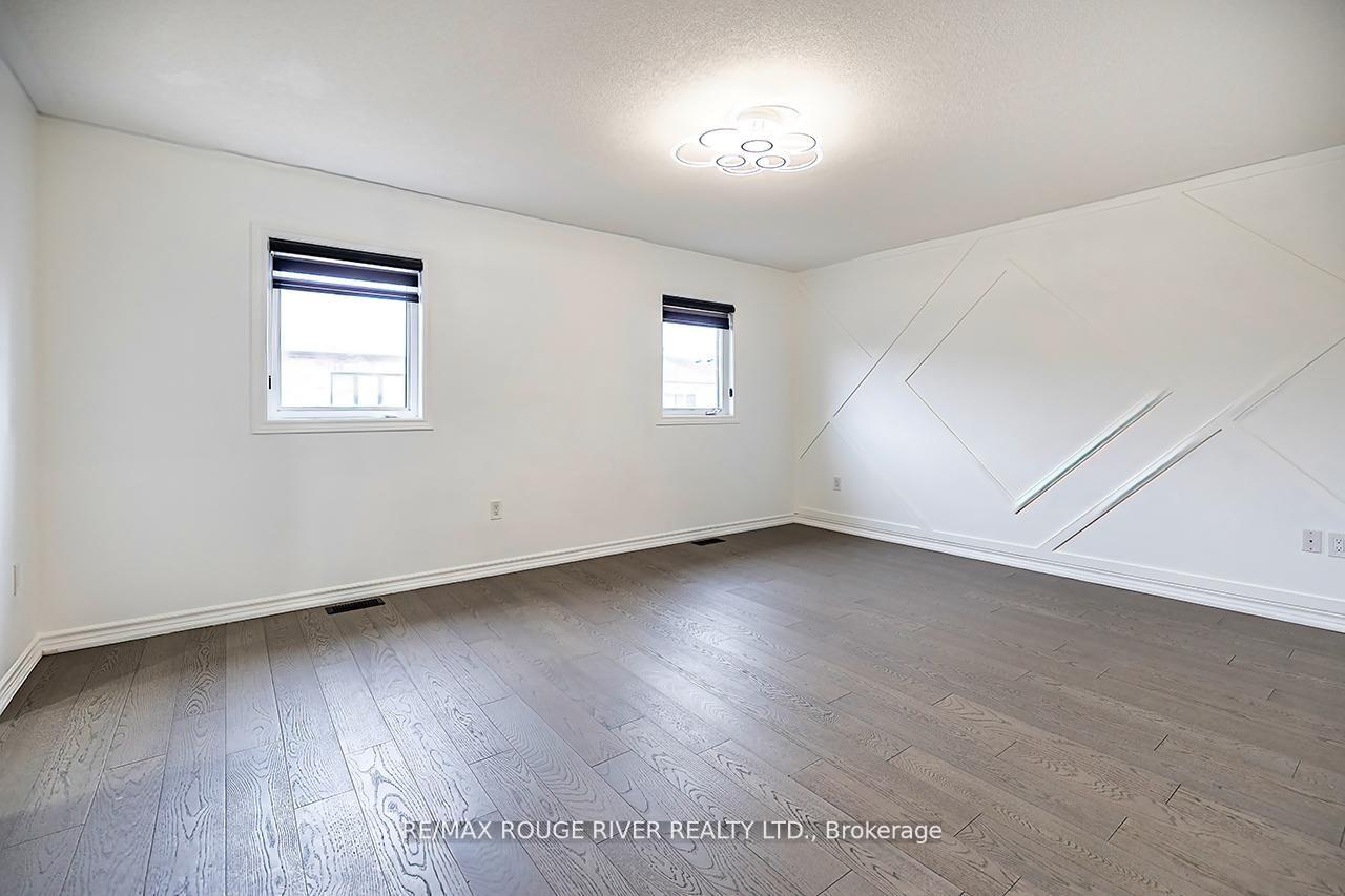 Photo 20 of 10 Moses Crescent, Clarington, Bowmanville — HOMEH