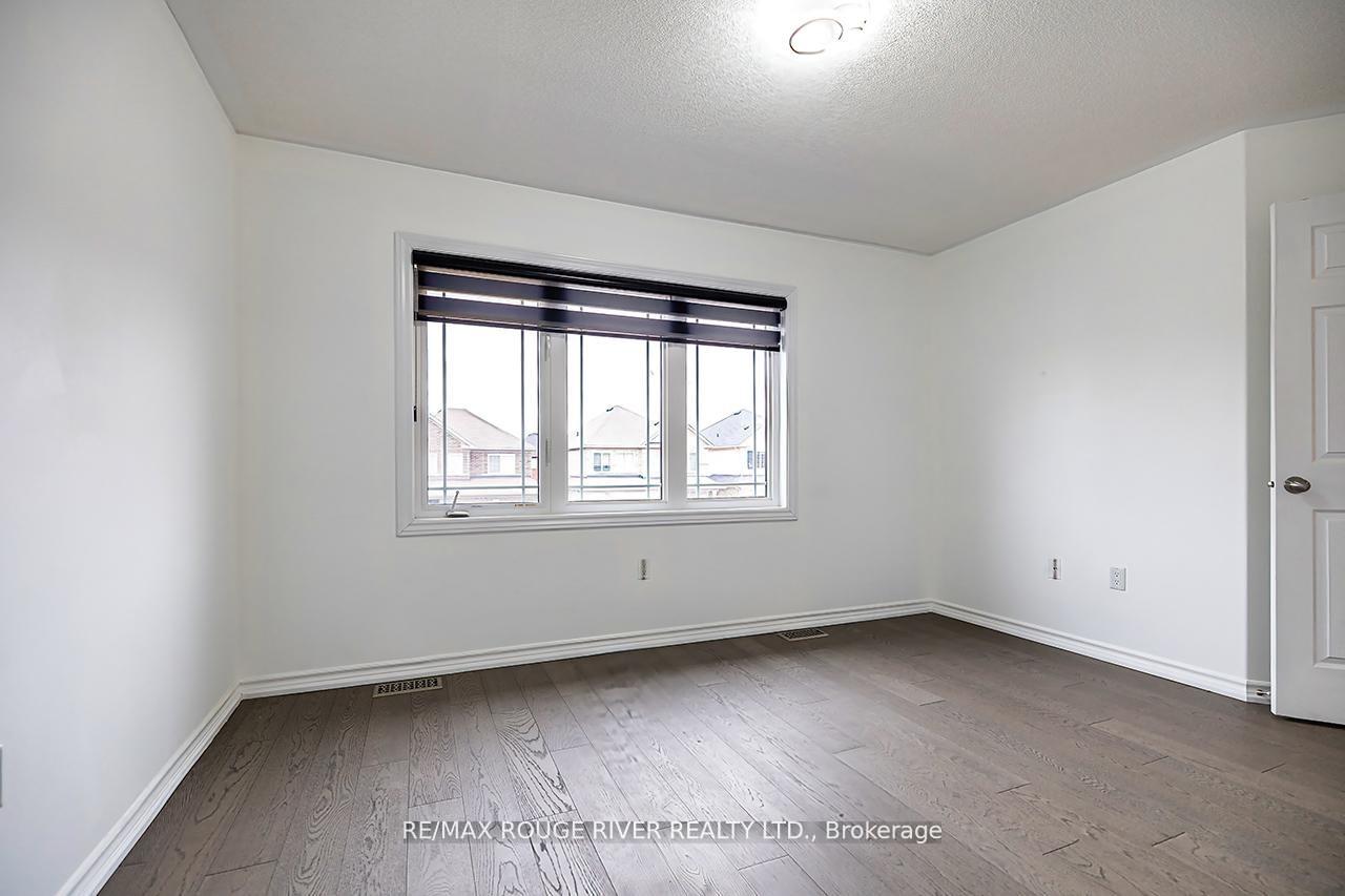 Photo 30 of 10 Moses Crescent, Clarington, Bowmanville — HOMEH