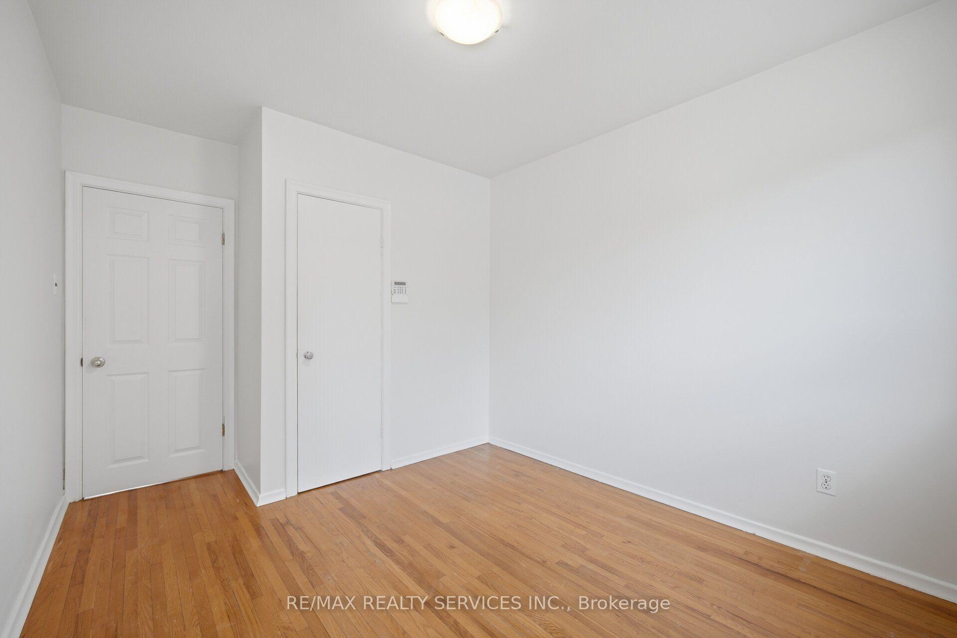 Photo 27 of 27 Edgemont Drive, Brampton, Brampton North — HOMEH