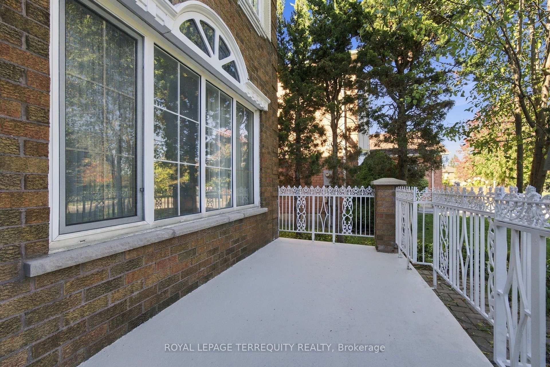 Photo 5 of 8 Mallory Avenue, Markham, Milliken Mills East — HOMEH