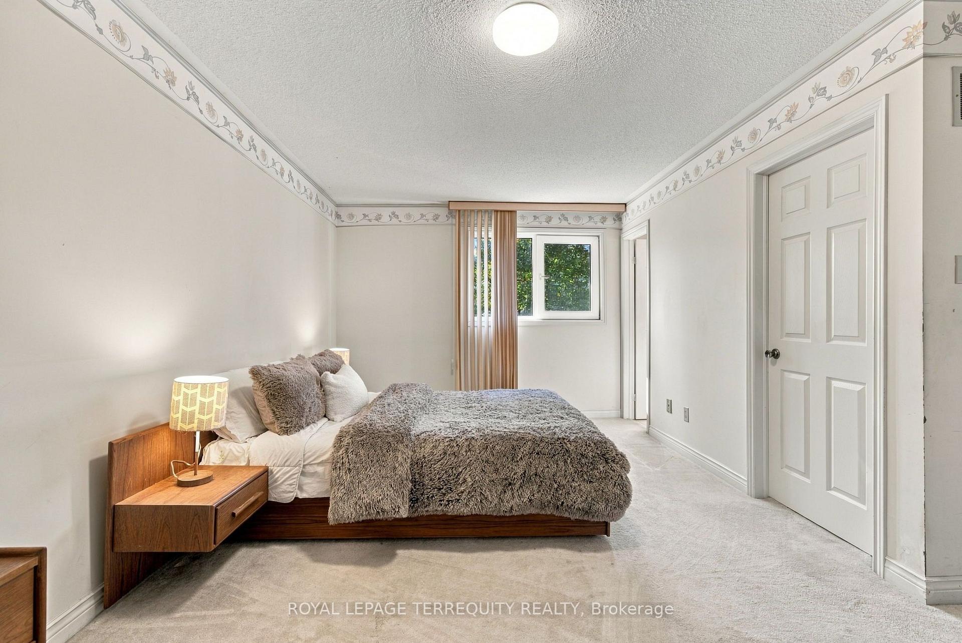 Photo 24 of 8 Mallory Avenue, Markham, Milliken Mills East — HOMEH
