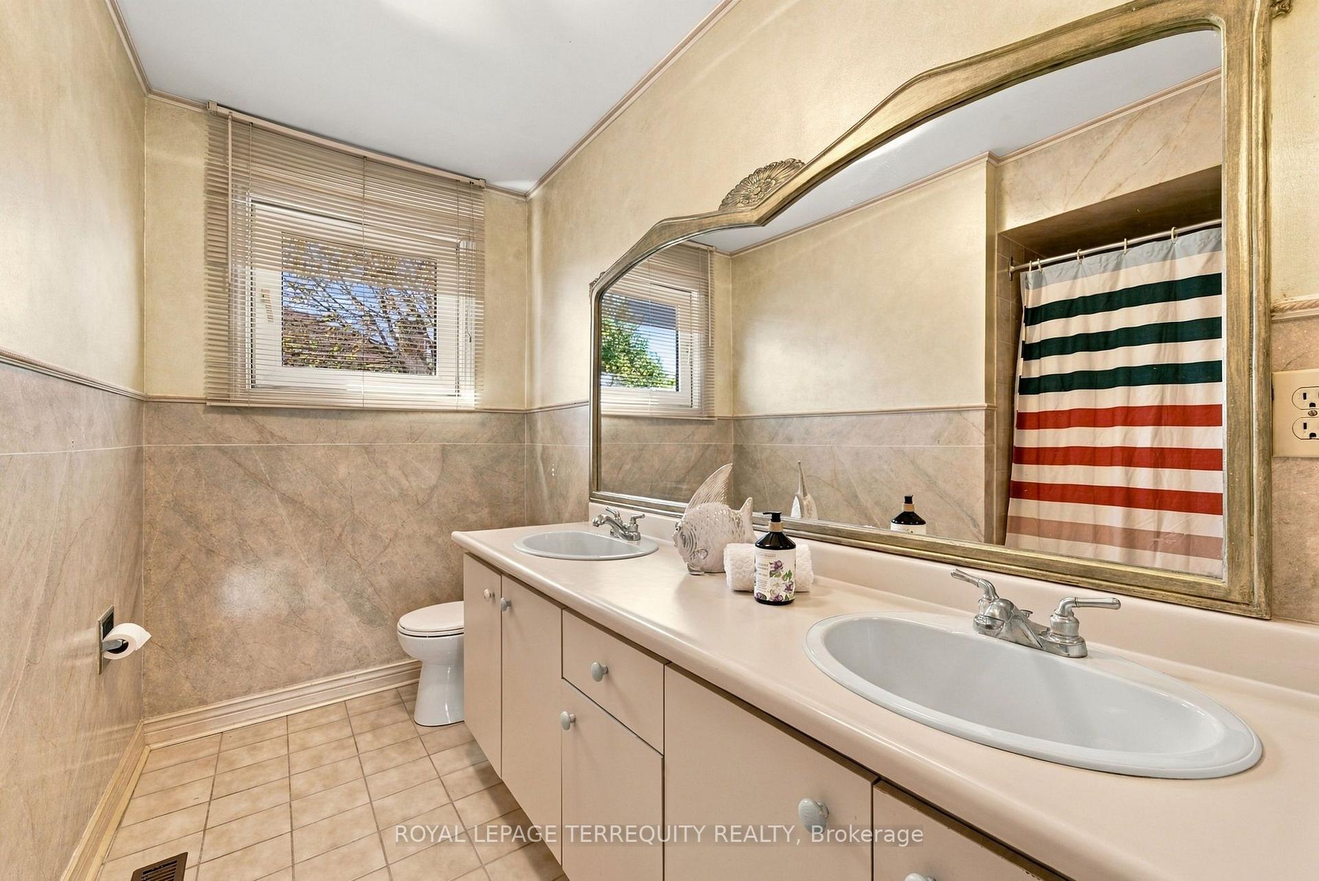 Photo 35 of 8 Mallory Avenue, Markham, Milliken Mills East — HOMEH