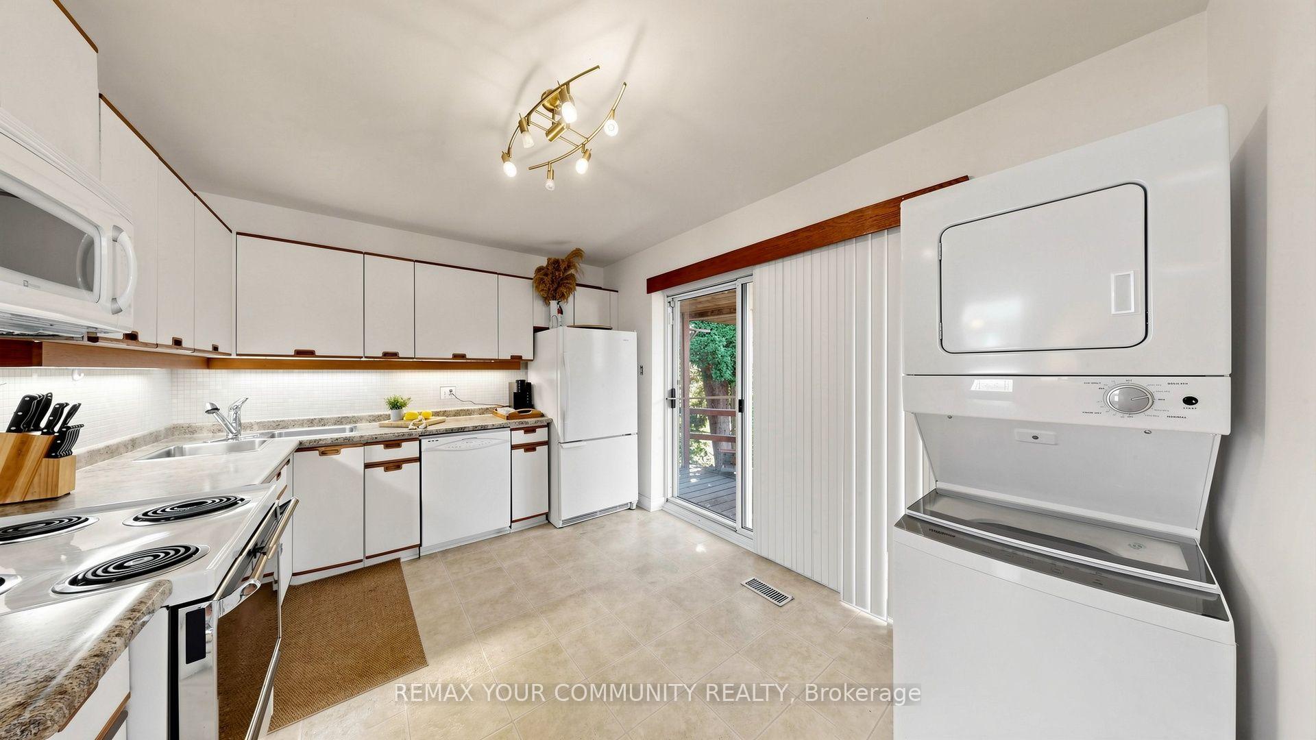 Photo 13 of 487 Hounslow Avenue, North York, Willowdale West — HOMEH