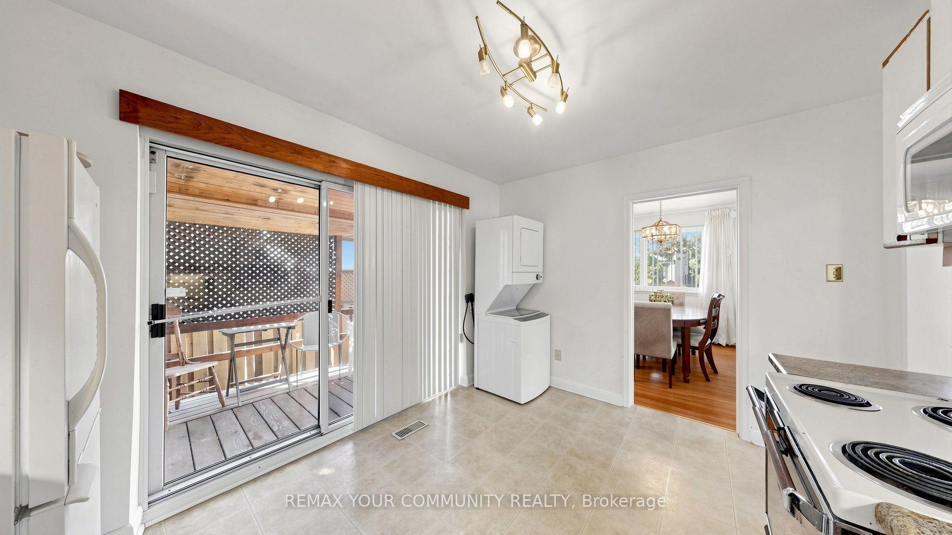 Photo 16 of 487 Hounslow Avenue, North York, Willowdale West — HOMEH