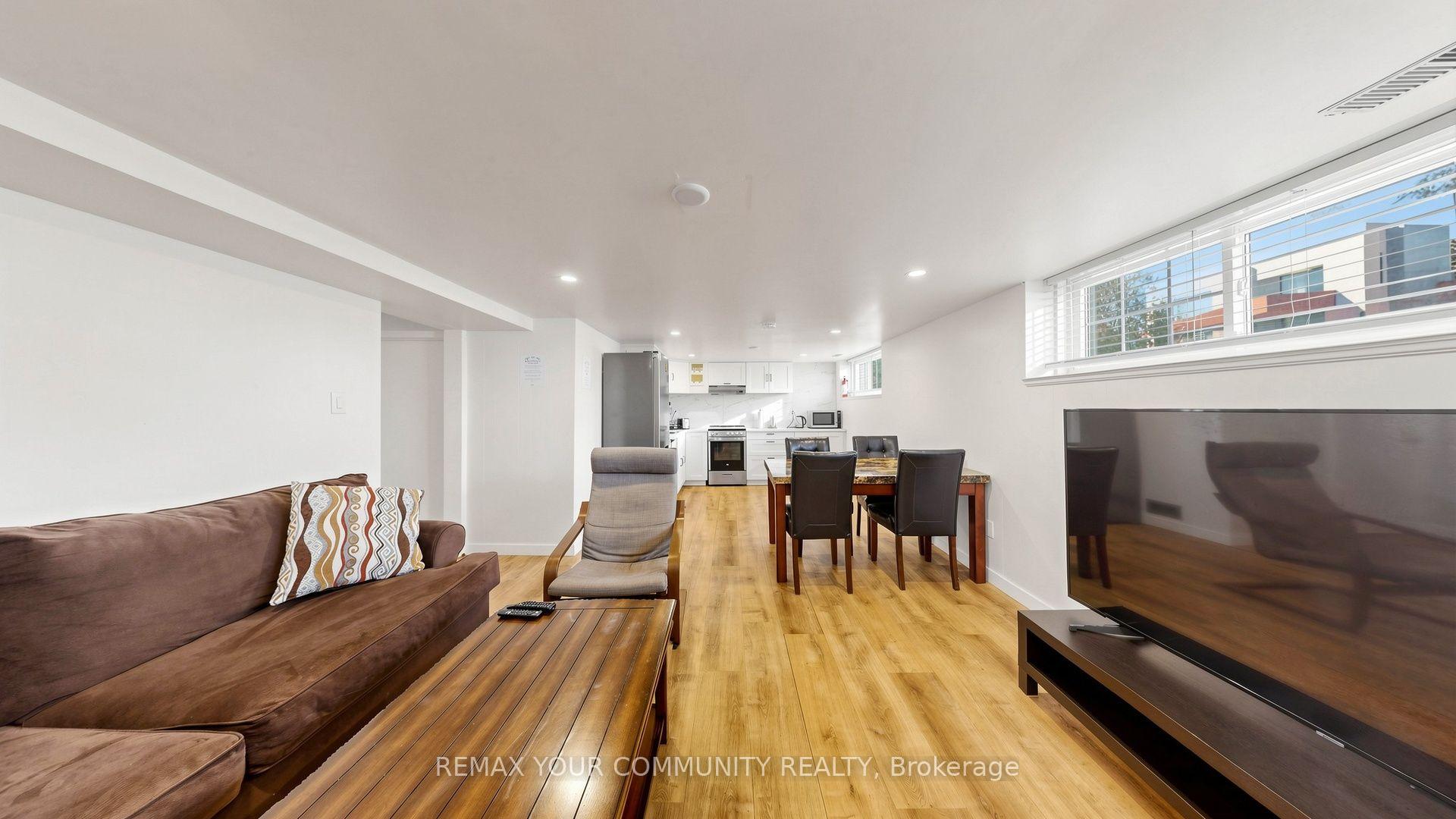 Photo 32 of 487 Hounslow Avenue, North York, Willowdale West — HOMEH