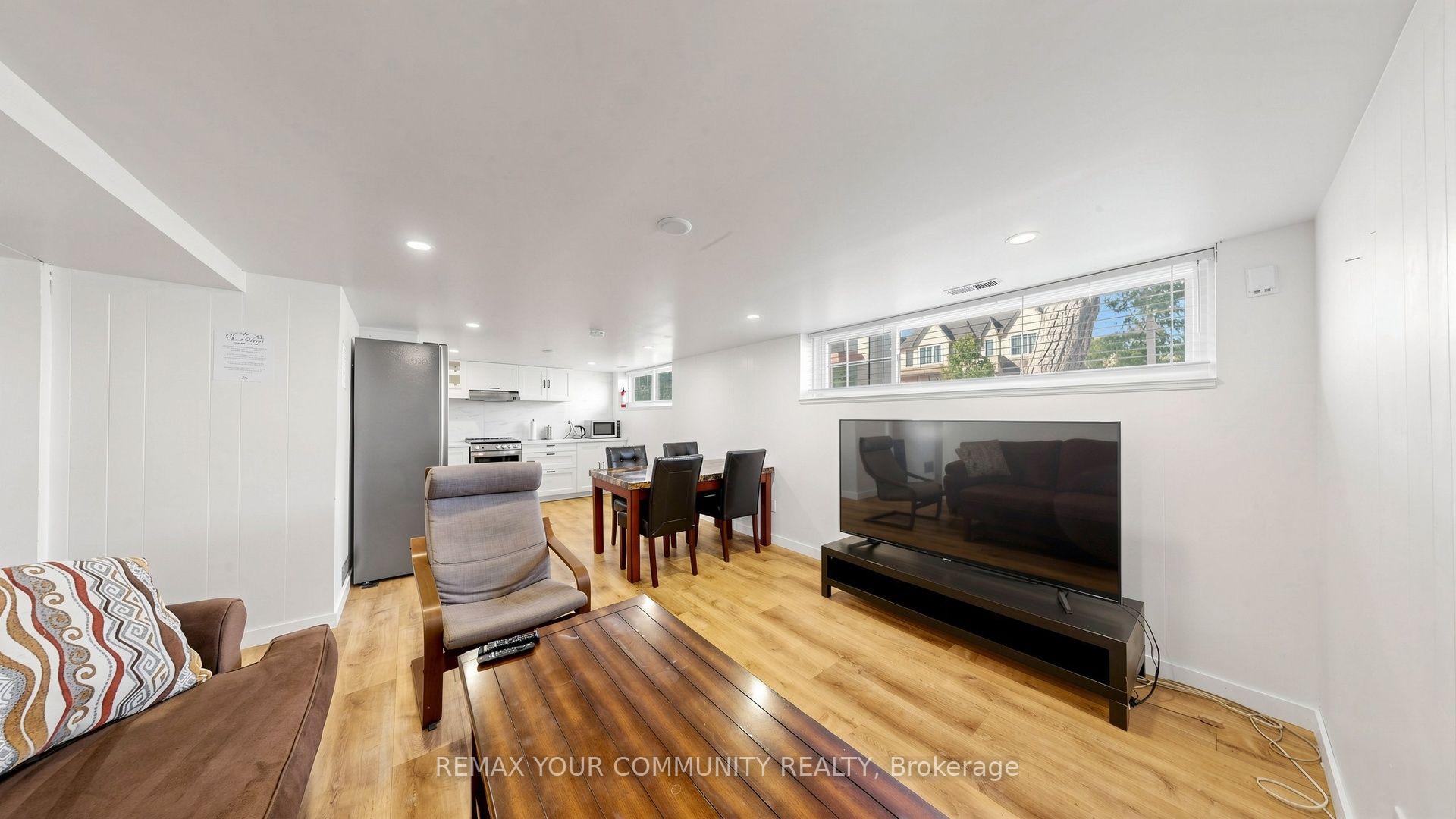 Photo 33 of 487 Hounslow Avenue, North York, Willowdale West — HOMEH