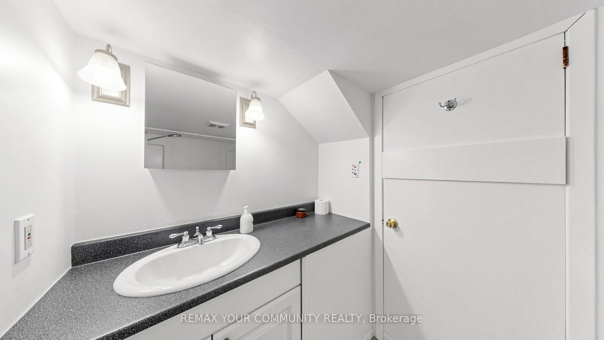 Photo 44 of 487 Hounslow Avenue, North York, Willowdale West — HOMEH
