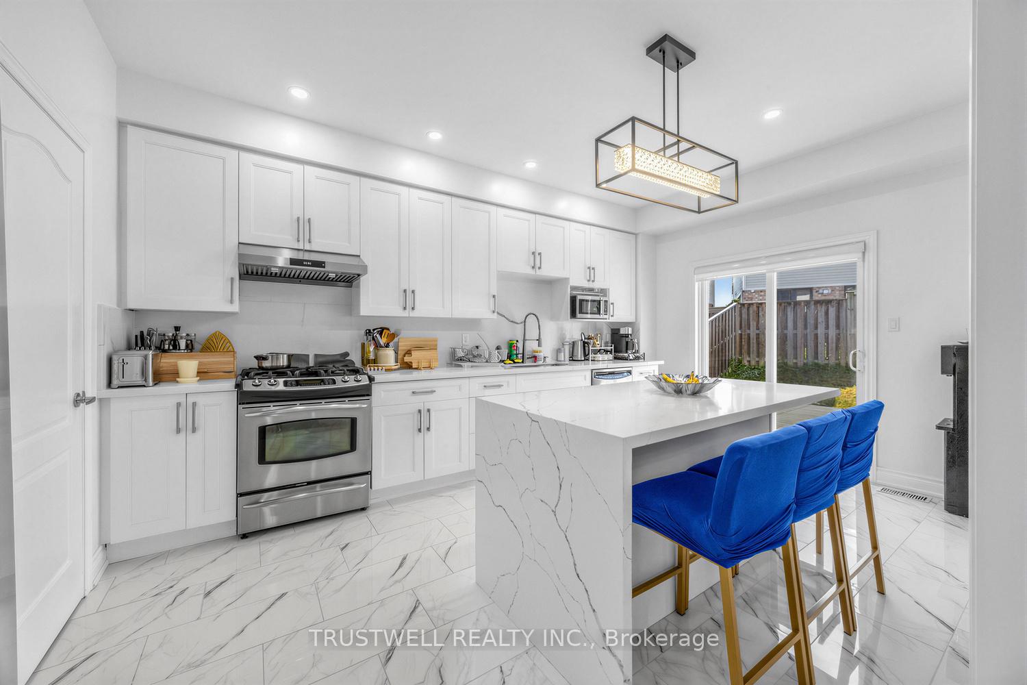 Photo 7 of 3 Waldron Court, Ajax, Northwest Ajax — HOMEH