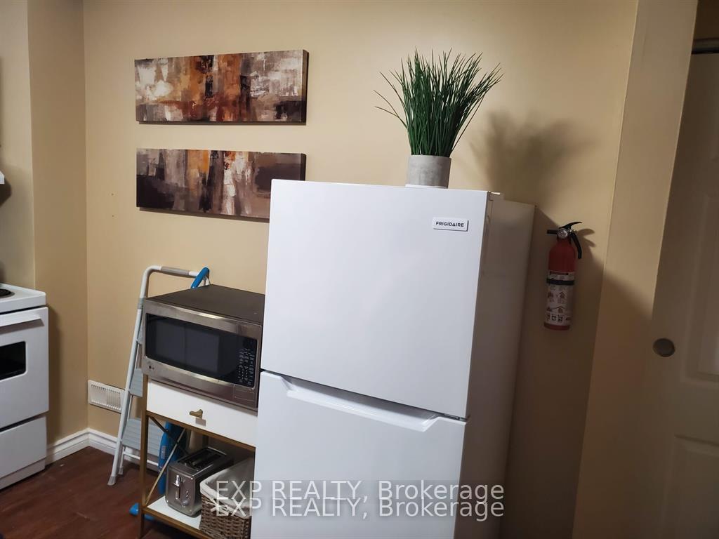 Photo 4 of Unit 1, 31 Raymond Street, St. Catharines, Downtown — HOMEH