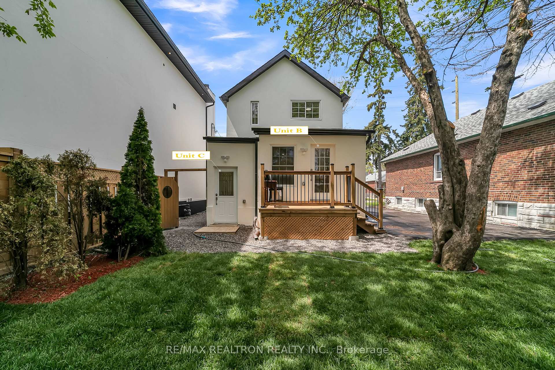 Photo 19 of 23 Sixteenth Street, Etobicoke, New Toronto — HOMEH