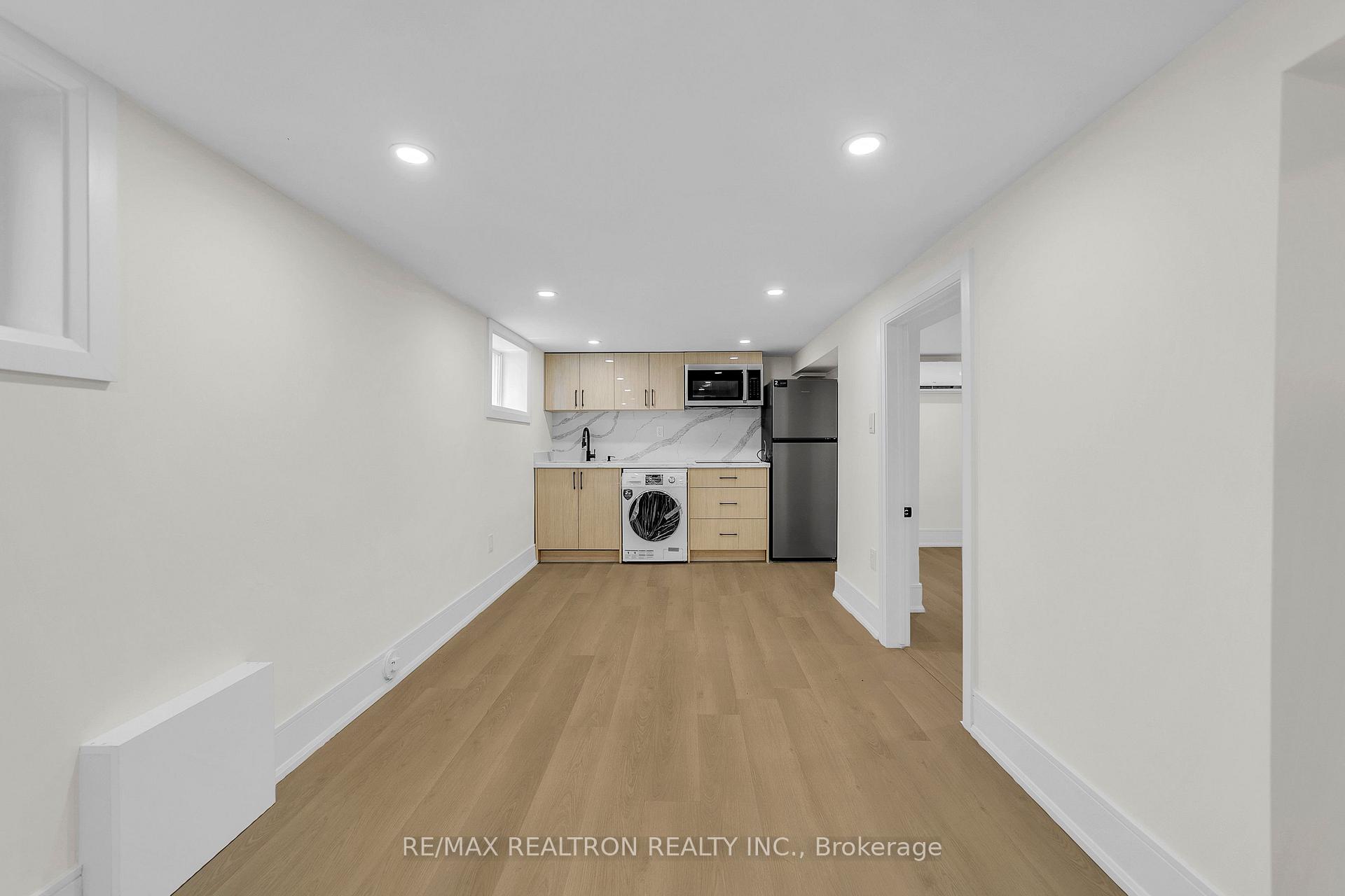 Photo 32 of 23 Sixteenth Street, Etobicoke, New Toronto — HOMEH