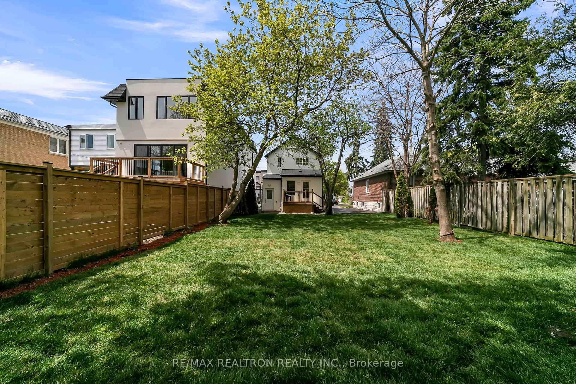 Photo 42 of 23 Sixteenth Street, Etobicoke, New Toronto — HOMEH