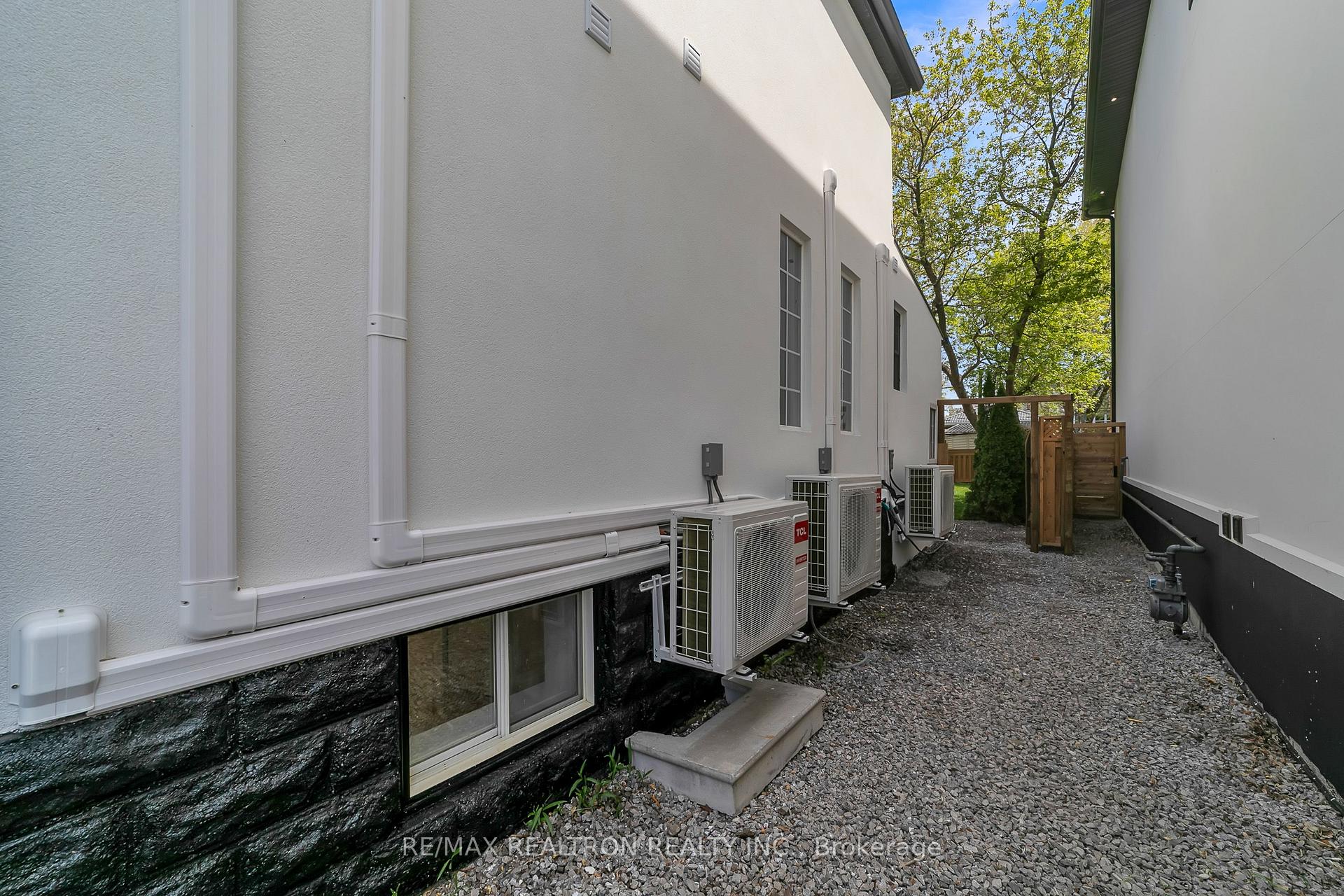 Photo 44 of 23 Sixteenth Street, Etobicoke, New Toronto — HOMEH