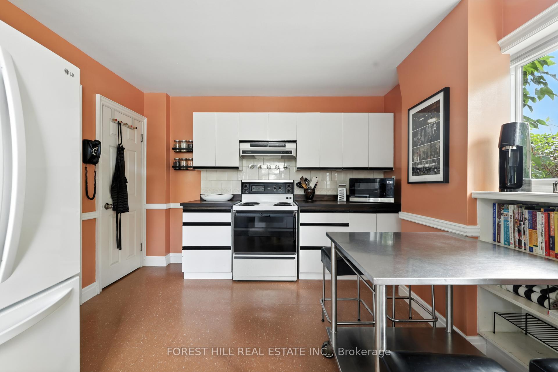 Photo 14 of 54 Afton Avenue, Toronto, Little Portugal — HOMEH