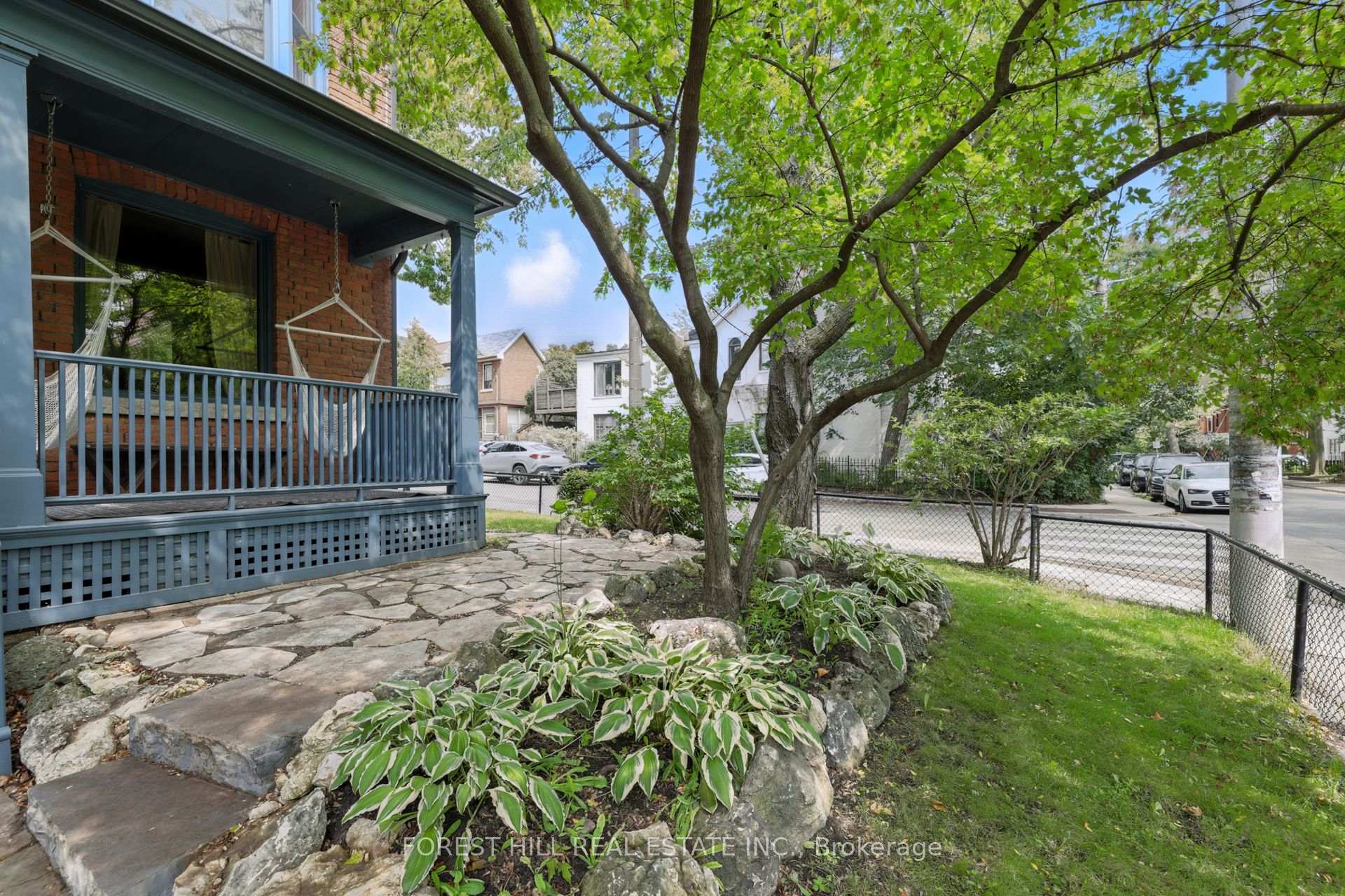 Photo 36 of 54 Afton Avenue, Toronto, Little Portugal — HOMEH