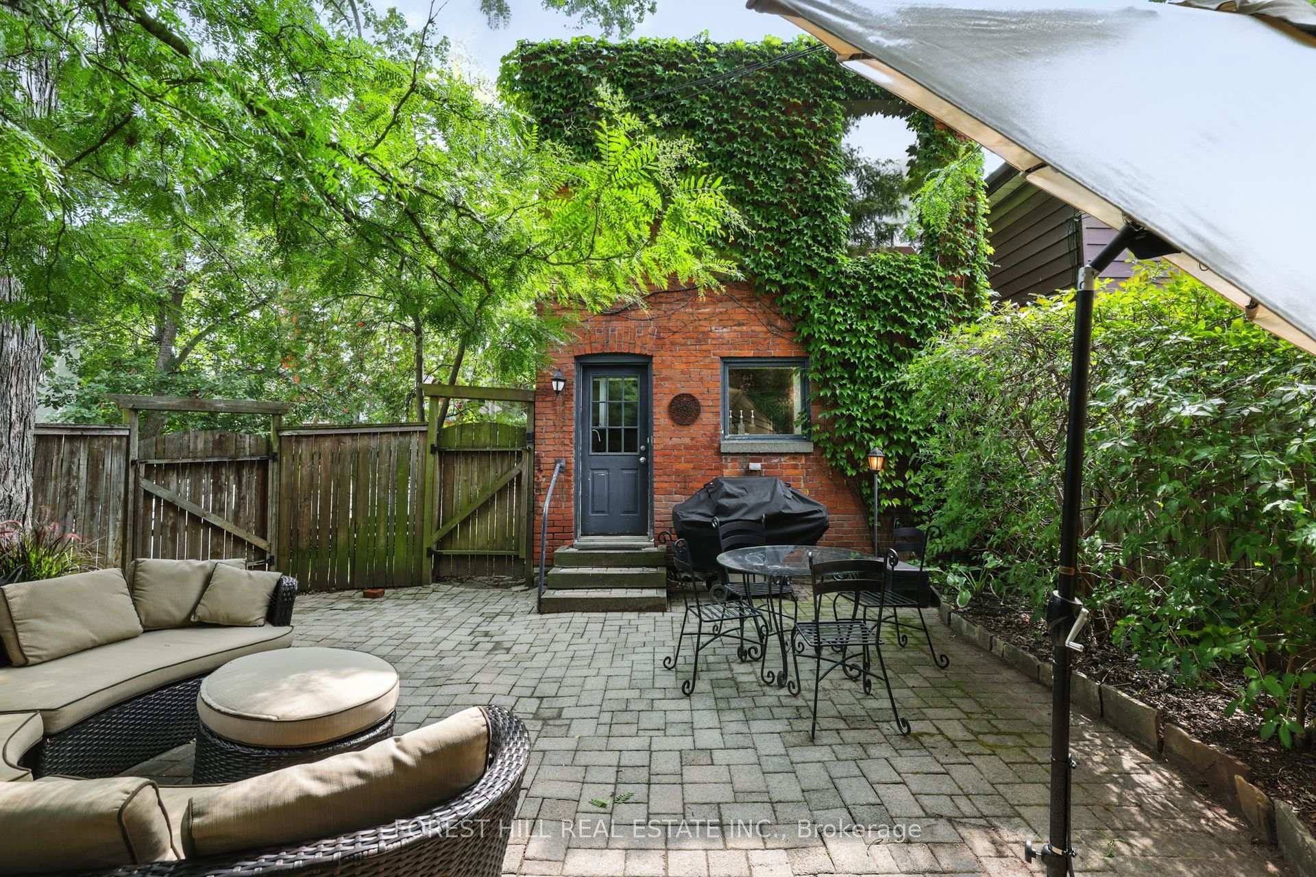 Photo 41 of 54 Afton Avenue, Toronto, Little Portugal — HOMEH