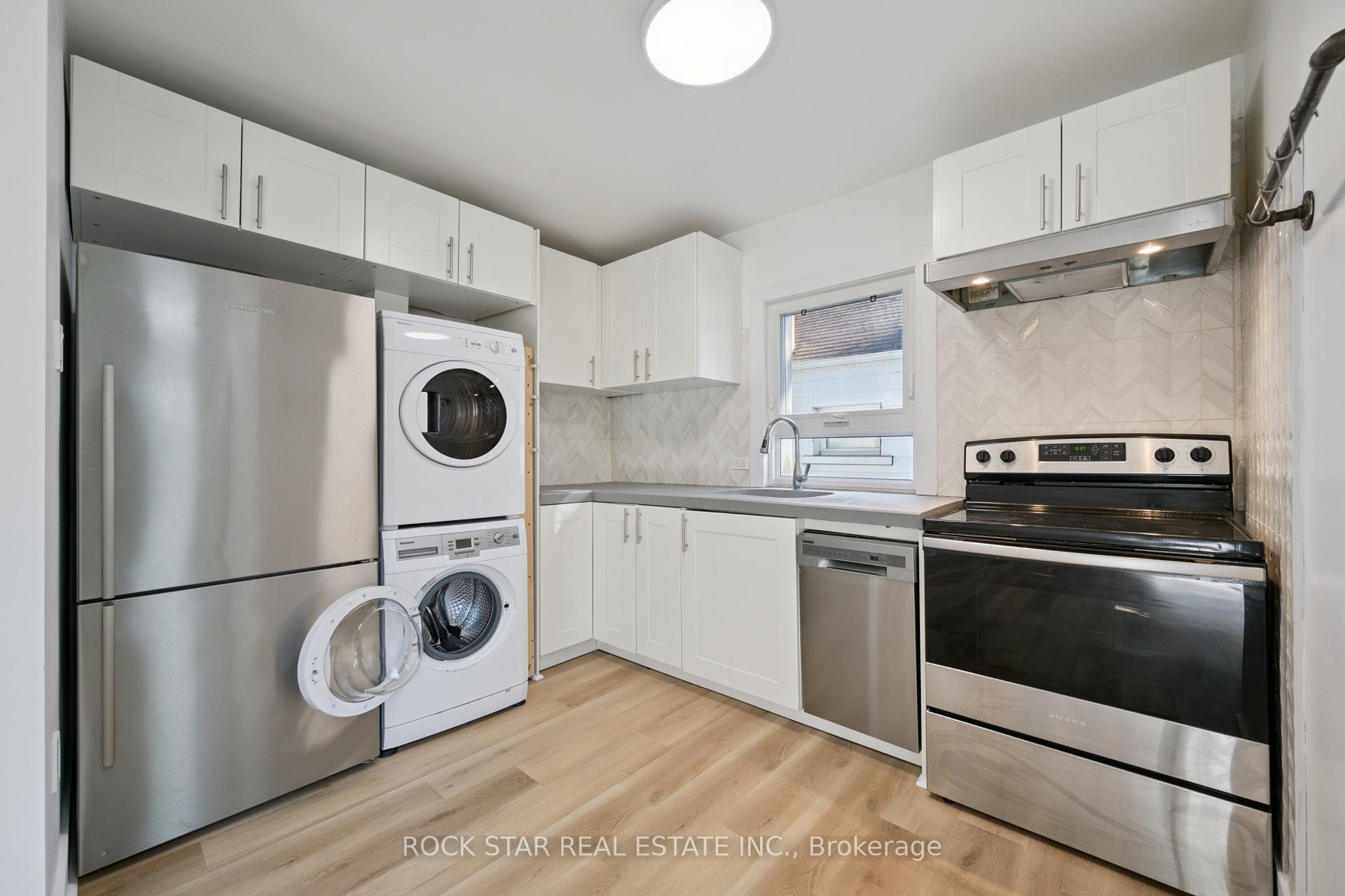 Photo 9 of 20 Braeburn Avenue, Etobicoke, Humber Heights — HOMEH