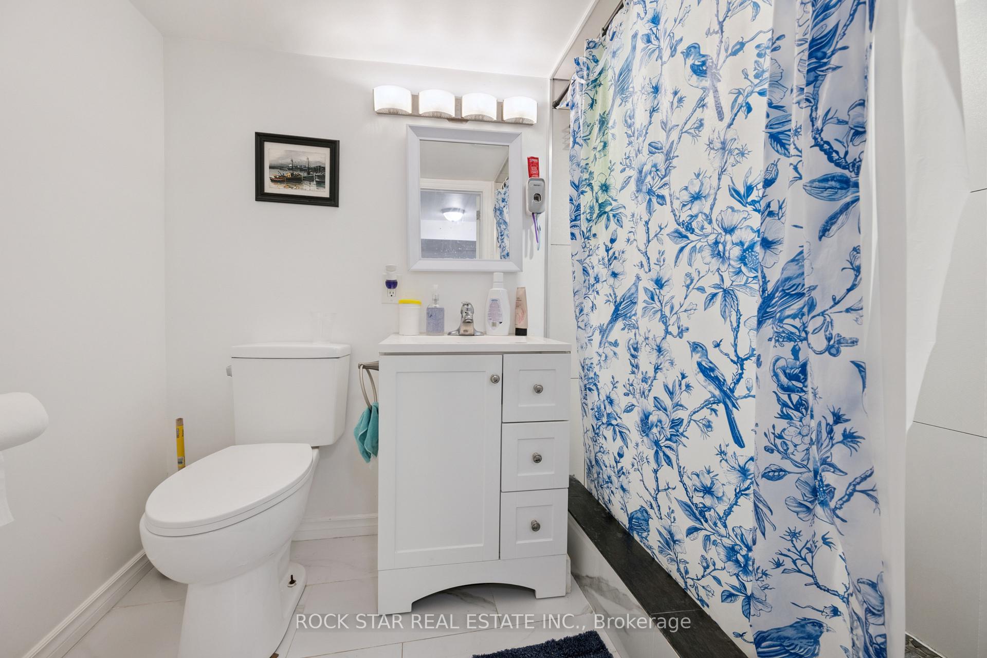 Photo 29 of 20 Braeburn Avenue, Etobicoke, Humber Heights — HOMEH