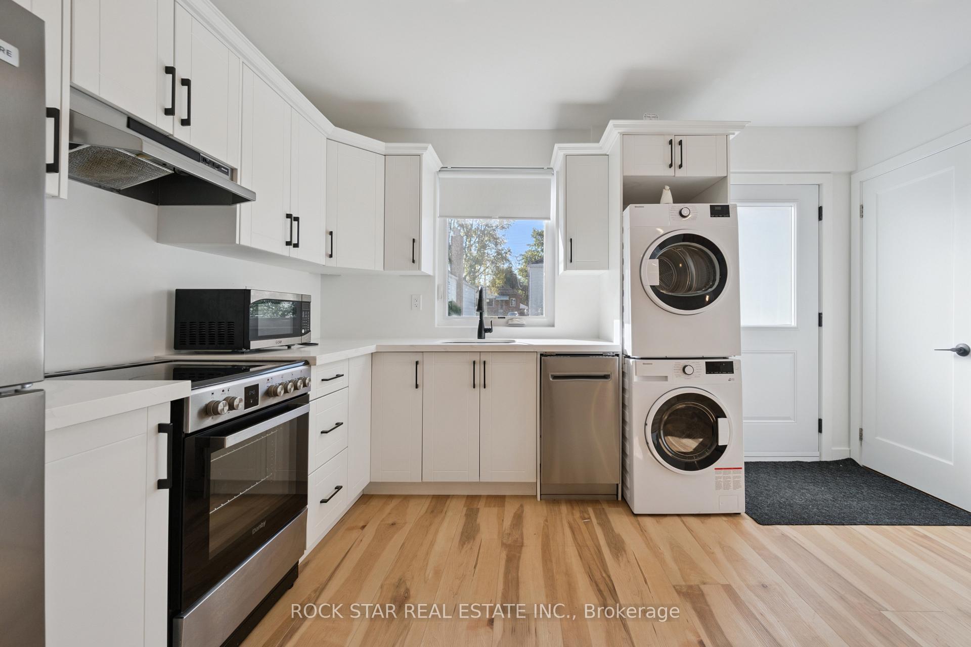 Photo 38 of 20 Braeburn Avenue, Etobicoke, Humber Heights — HOMEH