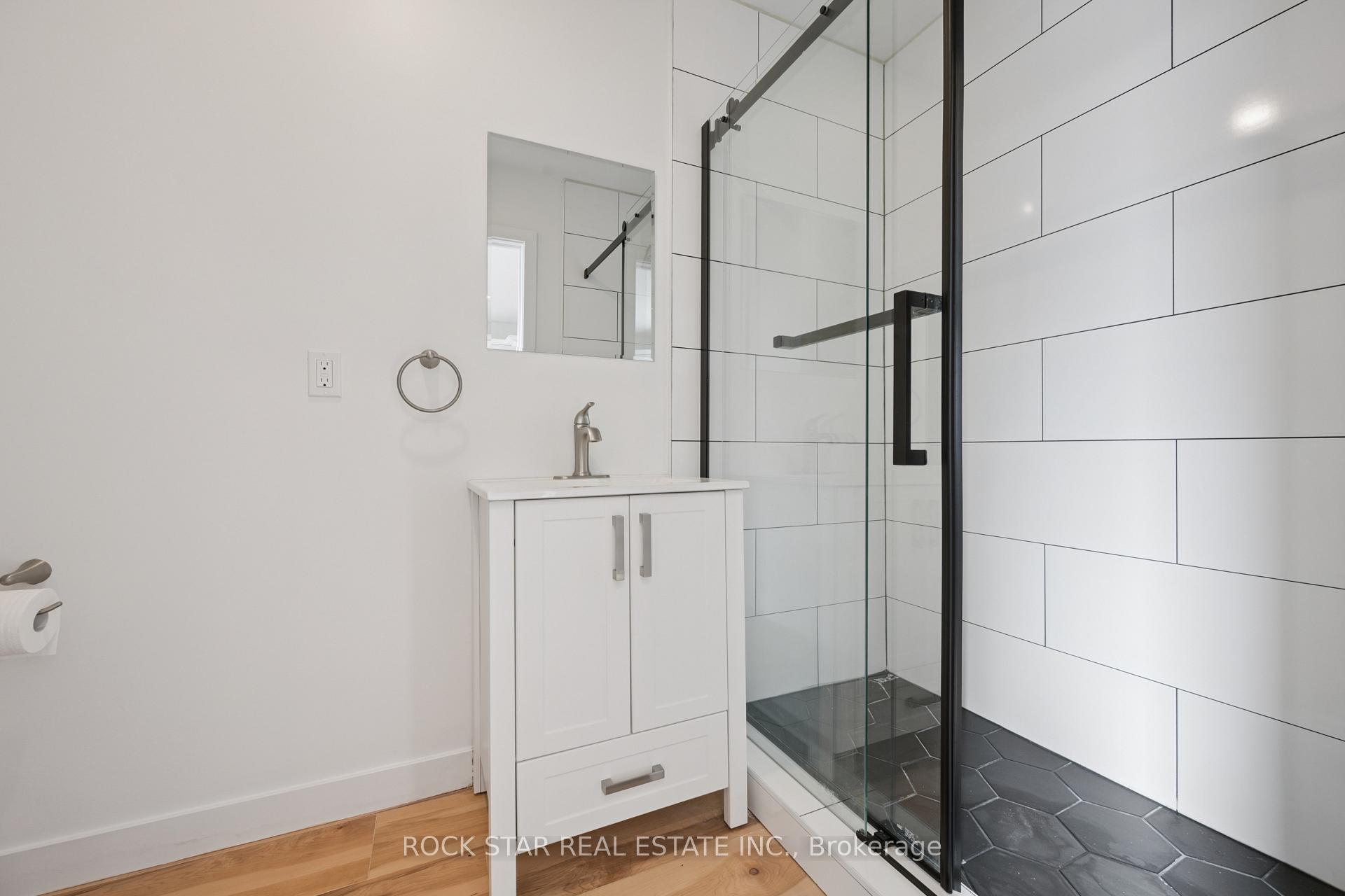 Photo 40 of 20 Braeburn Avenue, Etobicoke, Humber Heights — HOMEH