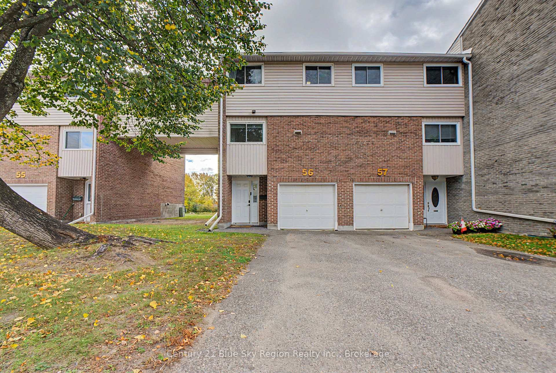 Photo of Unit 56, 644 Lakeshore Drive