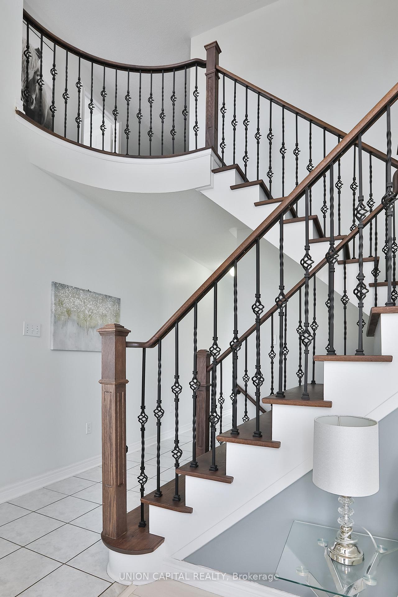 Photo 5 of 81 Ten Oaks Boulevard, Vaughan, Patterson — HOMEH