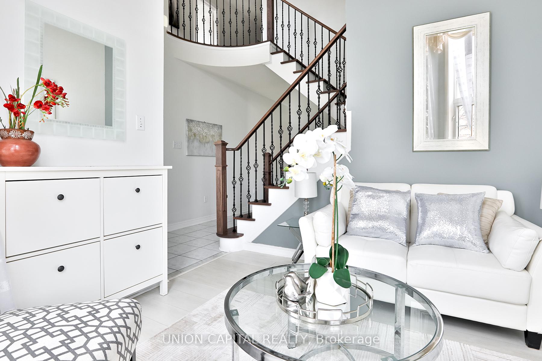 Photo 7 of 81 Ten Oaks Boulevard, Vaughan, Patterson — HOMEH