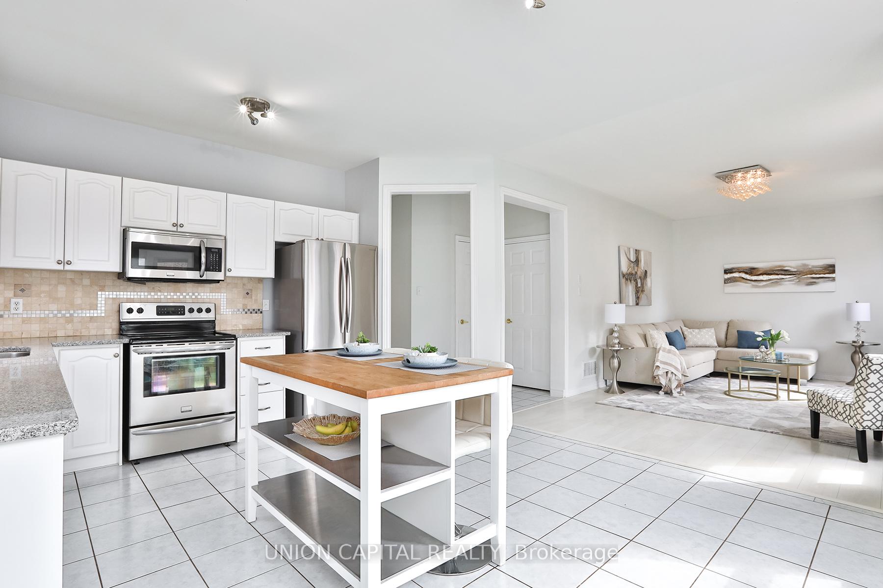 Photo 22 of 81 Ten Oaks Boulevard, Vaughan, Patterson — HOMEH