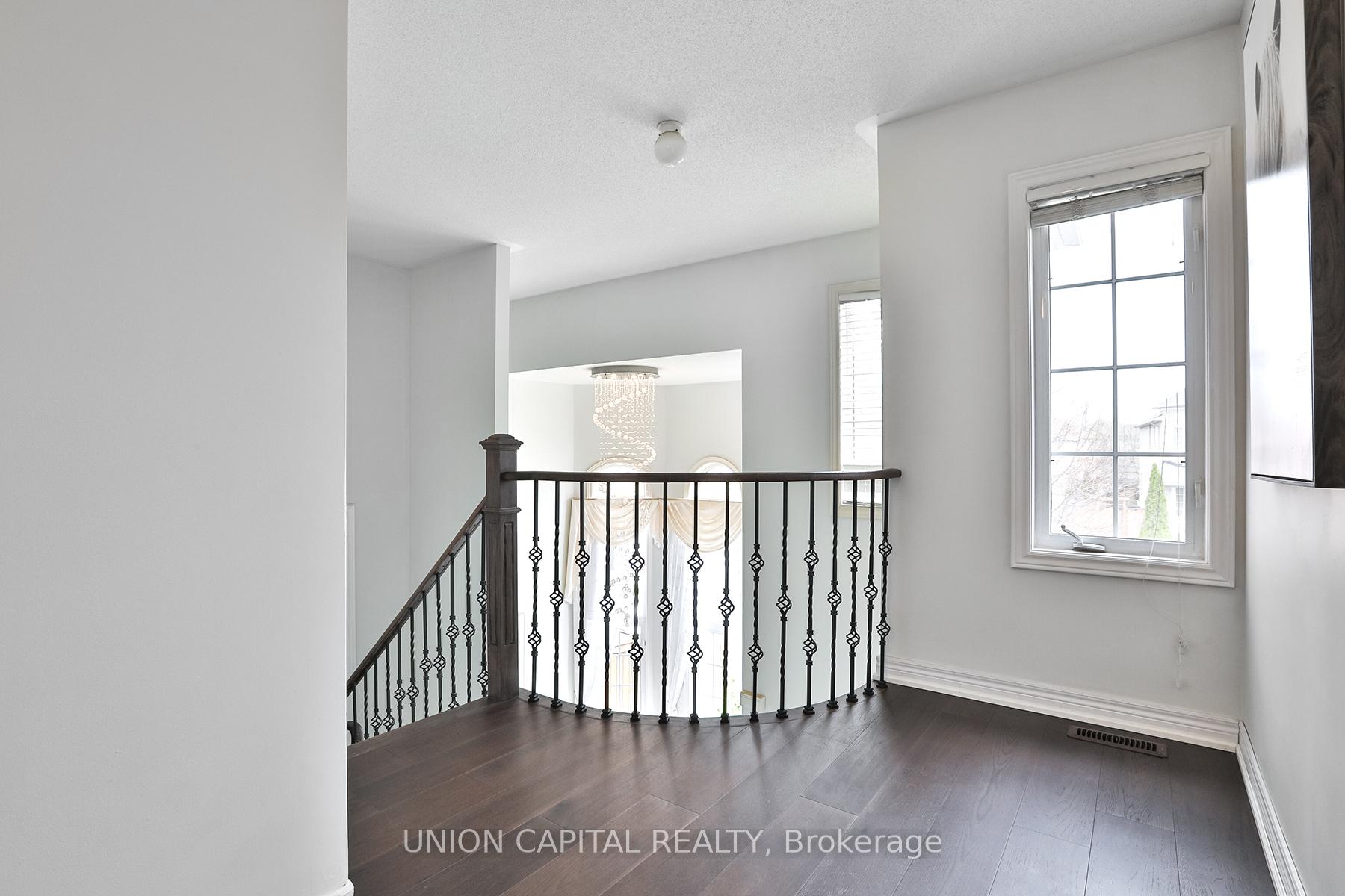 Photo 26 of 81 Ten Oaks Boulevard, Vaughan, Patterson — HOMEH