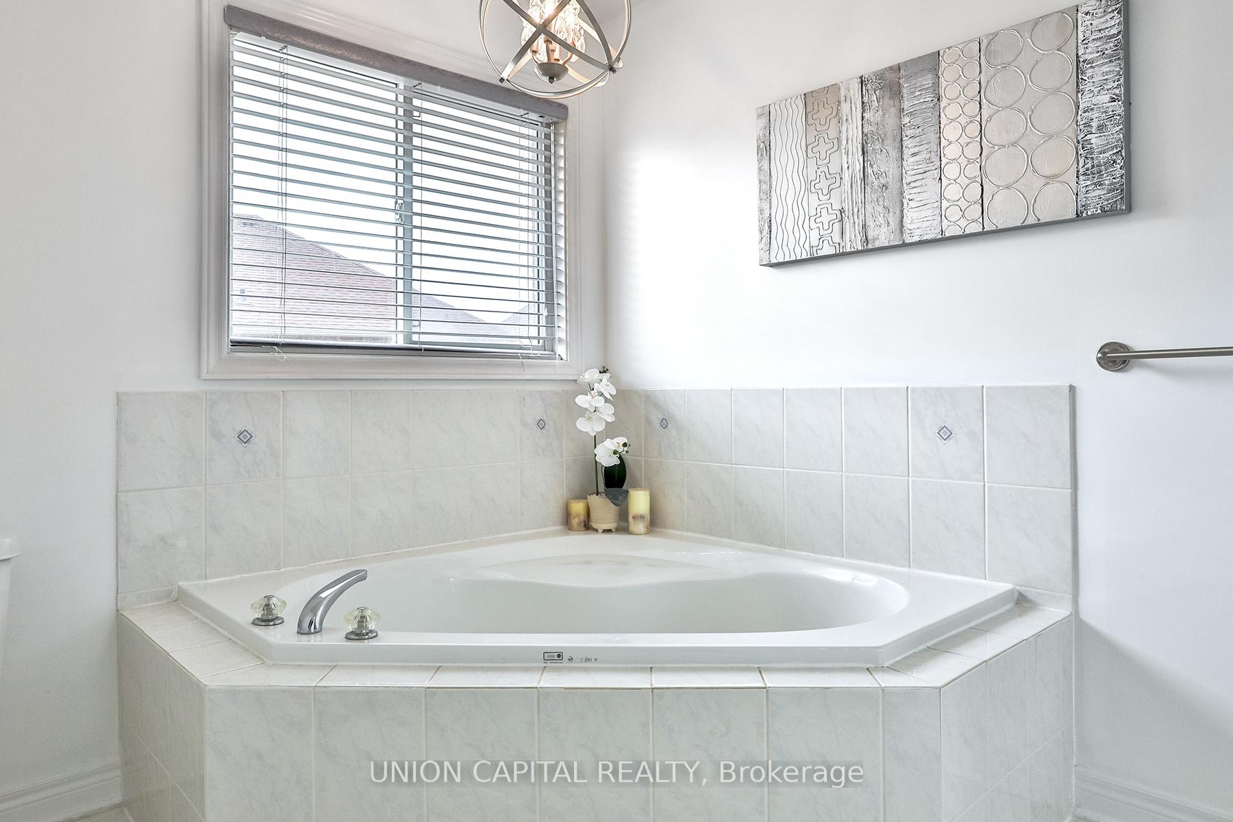 Photo 35 of 81 Ten Oaks Boulevard, Vaughan, Patterson — HOMEH
