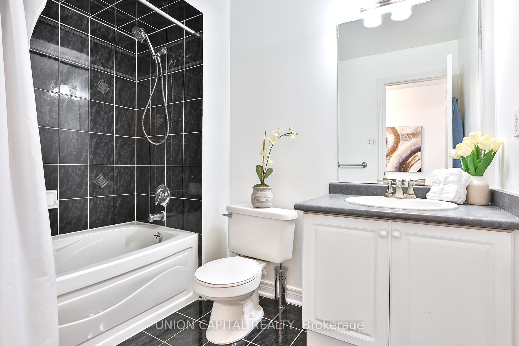 Photo 43 of 81 Ten Oaks Boulevard, Vaughan, Patterson — HOMEH
