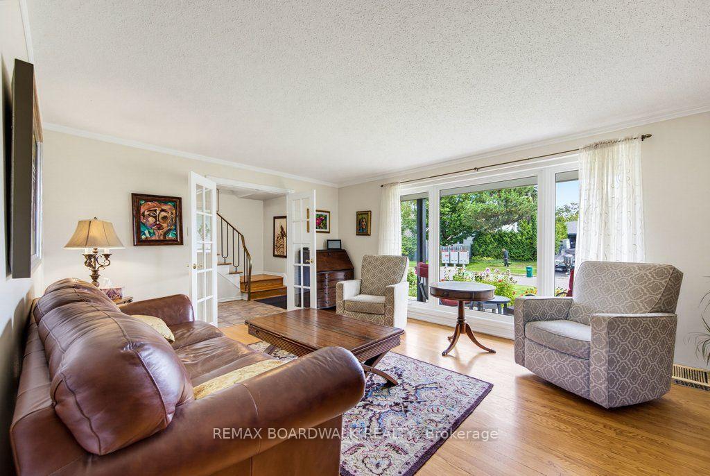 Photo 10 of 39 Welkin Crescent, Ottawa, Borden Farm/Stewart Farm/Carleton Heights/Parkwood Hills — HOMEH