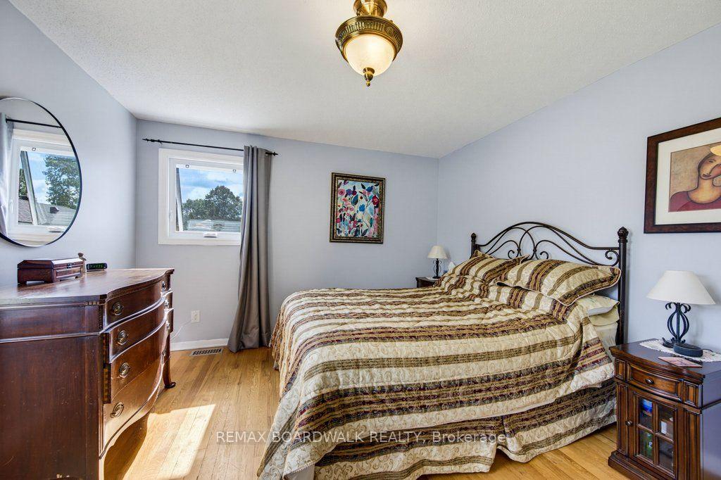 Photo 24 of 39 Welkin Crescent, Ottawa, Borden Farm/Stewart Farm/Carleton Heights/Parkwood Hills — HOMEH