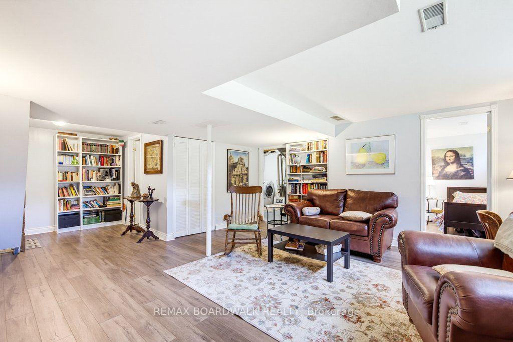 Photo 33 of 39 Welkin Crescent, Ottawa, Borden Farm/Stewart Farm/Carleton Heights/Parkwood Hills — HOMEH