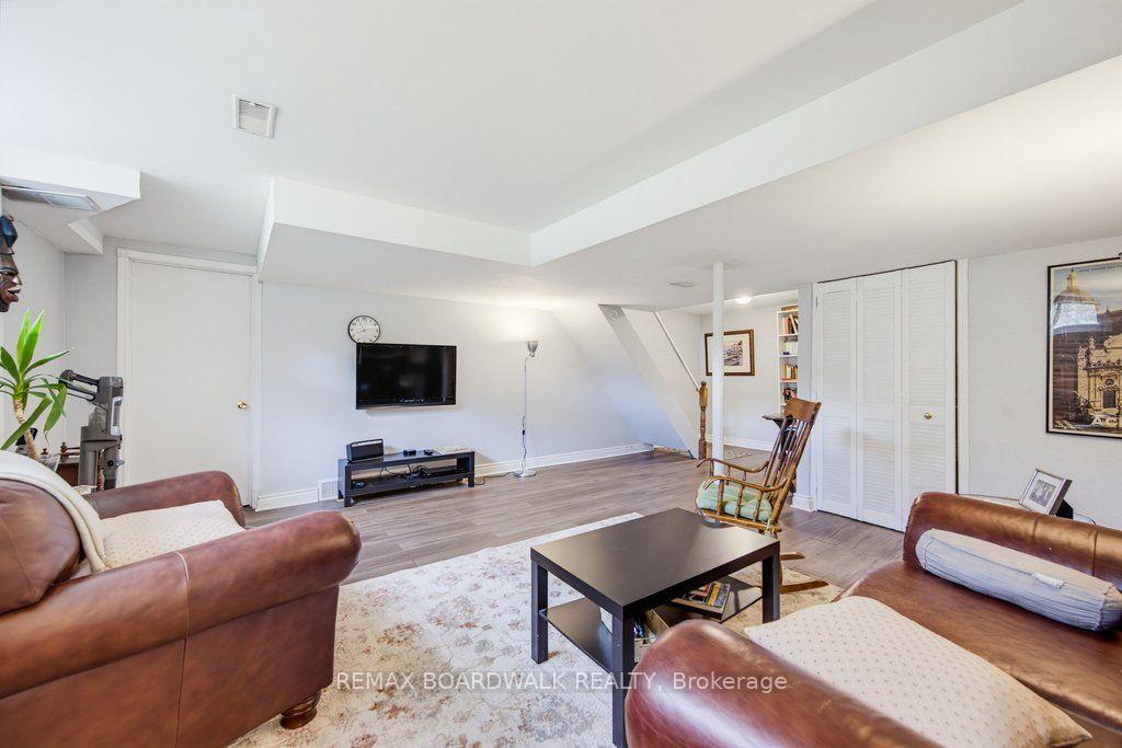 Photo 34 of 39 Welkin Crescent, Ottawa, Borden Farm/Stewart Farm/Carleton Heights/Parkwood Hills — HOMEH