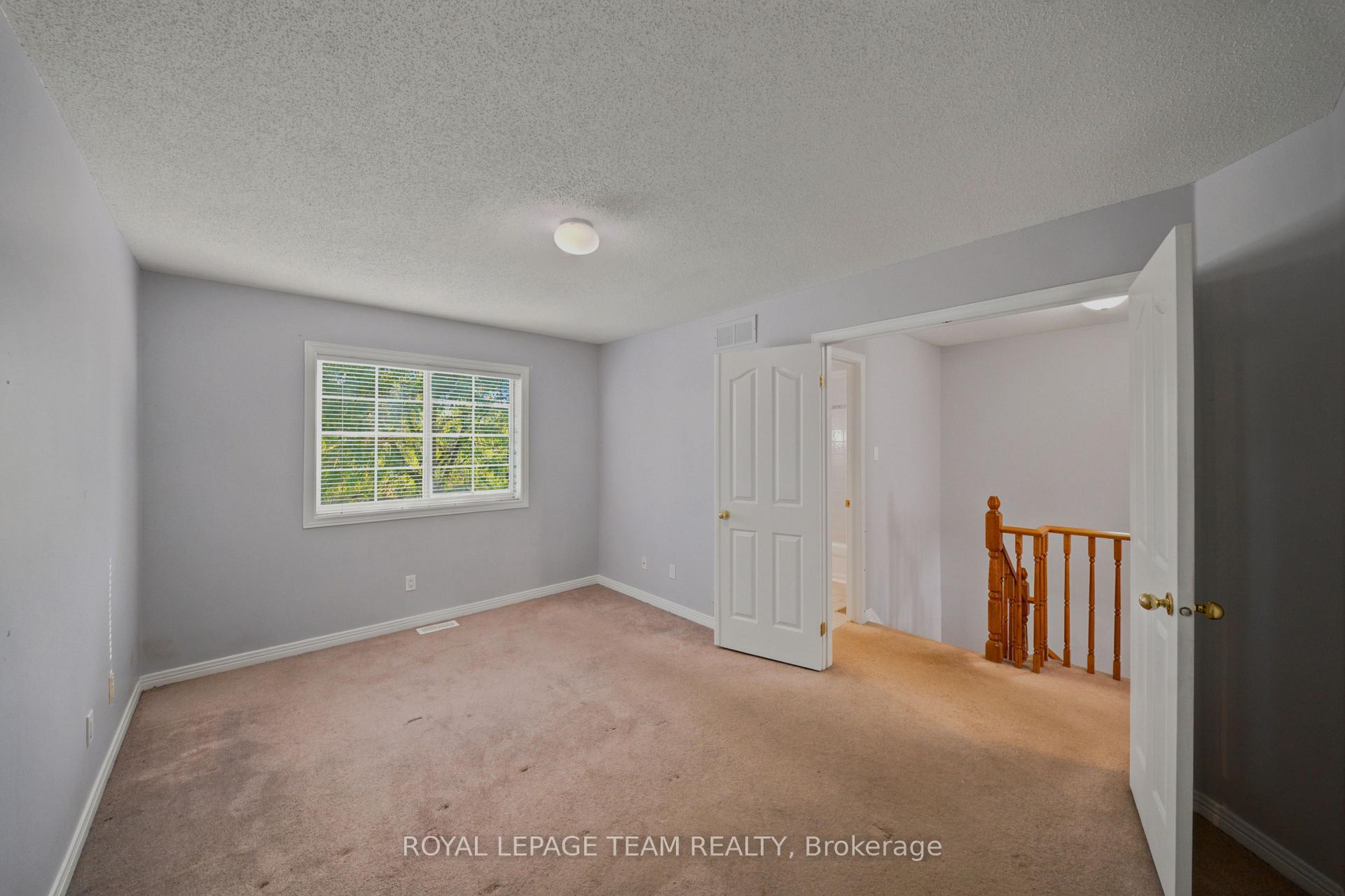 Photo 13 of 965 Markwick Crescent, Ottawa, Notting Hill/Summerside — HOMEH