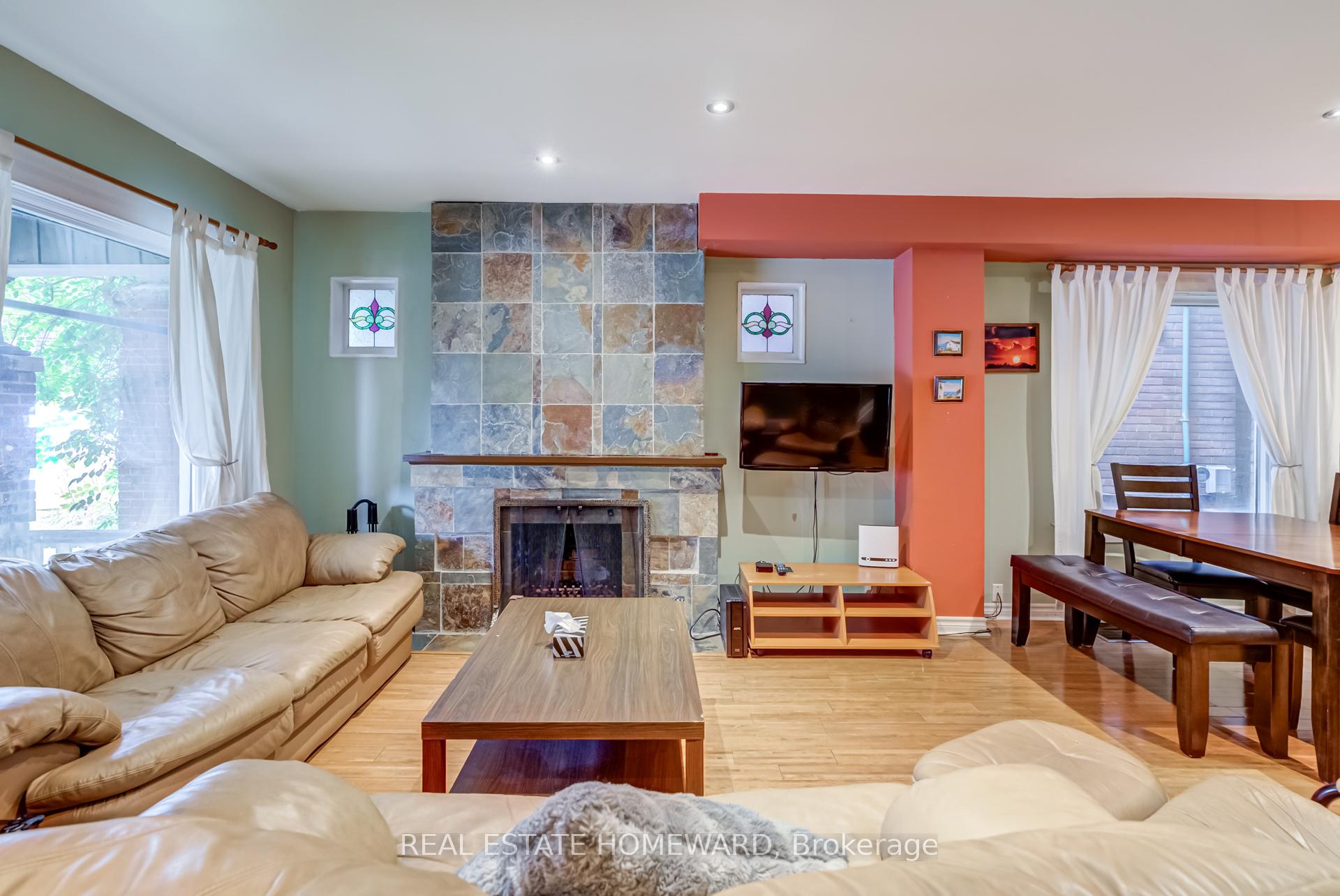 Photo 5 of 145 Kingston Road, Toronto, The Beaches — HOMEH